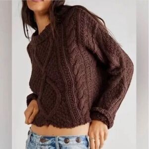 Free People Cutting Edge Cable Knit Cropped sweater.. Size S.